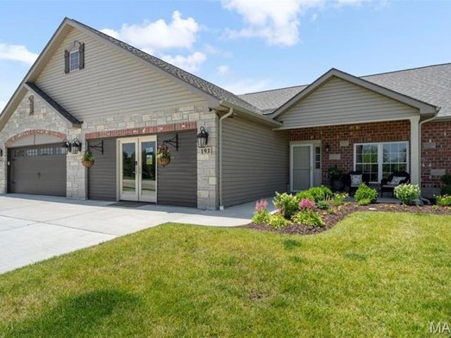 House for sale in Stone Ridge Canyon, Wentzville
