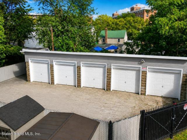 House for sale in Staten Island, New York