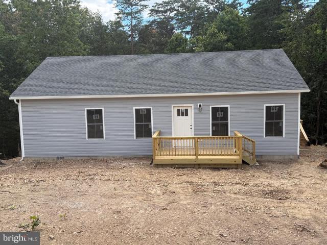 House for sale in Berkeley Springs, West Virginia