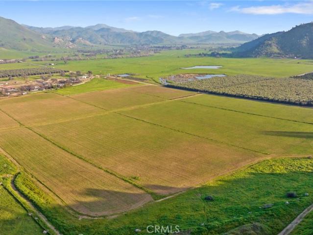 Land for sale in Tulare, California