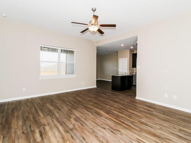 House for sale in Manor