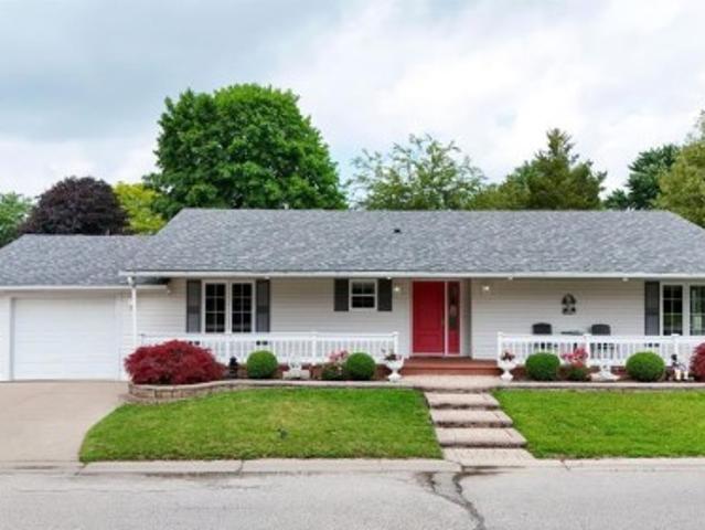 House for sale in Brights Grove, Ontario