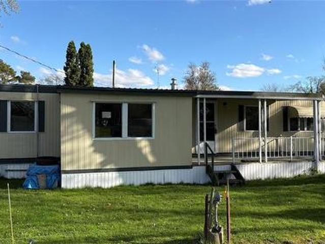 House for sale in Brights Grove, Ontario