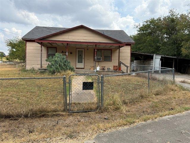 House for sale in Comanche, Texas