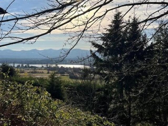 Land for sale in Courtenay, British Columbia