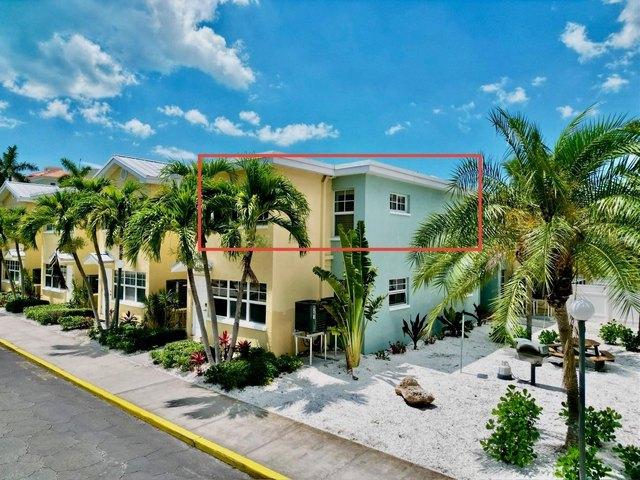 Condo for sale in Indian Rocks Beach, Florida
