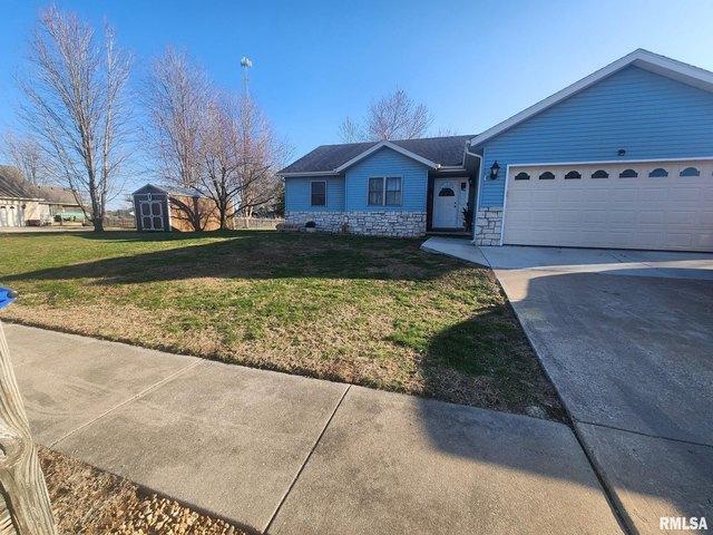 House for sale in Petersburg, Illinois