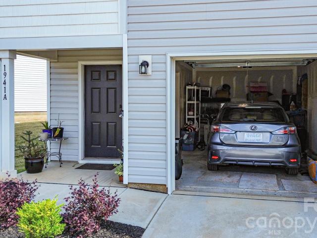 Townhouse for sale in Catawba, North Carolina