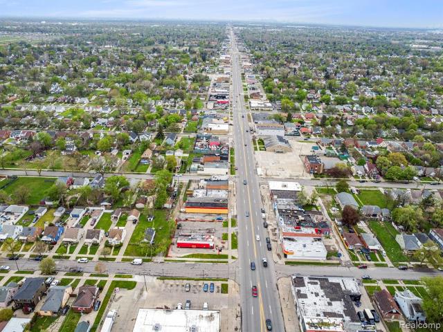 Commercial for sale in Warrendale, Detroit
