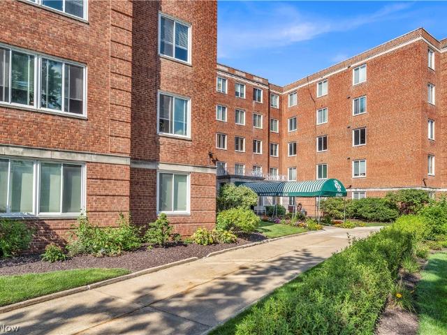 Condo for sale in Shaker Heights, Ohio