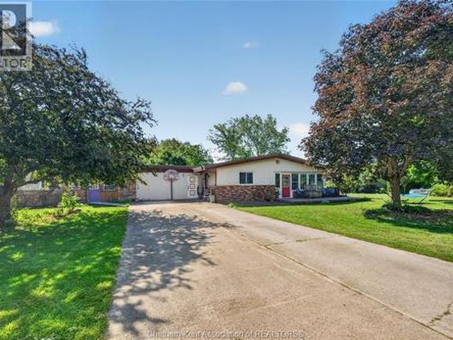 House for sale in Chatham–kent, Ontario