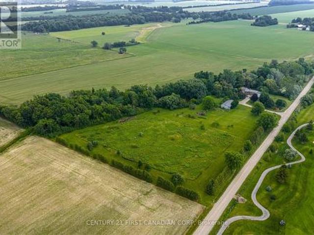 House for sale in Chatham–kent, Ontario