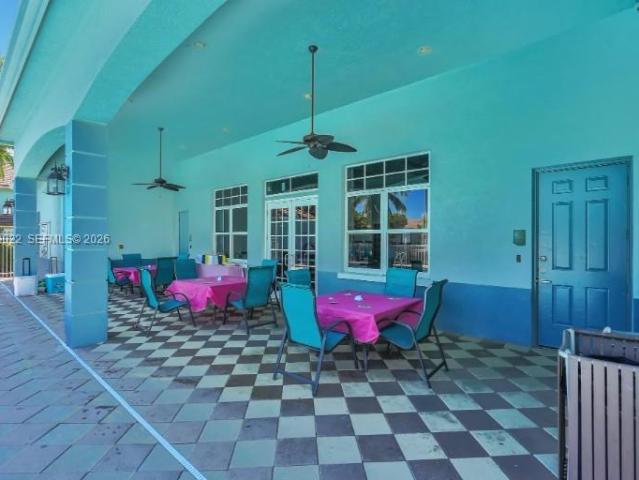 Townhouse for sale in Riviera Beach, Florida