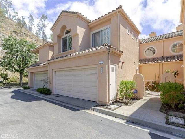 Townhouse for sale in Glendale, California