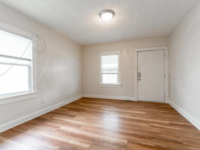 House for sale in Near Eastside, Camby