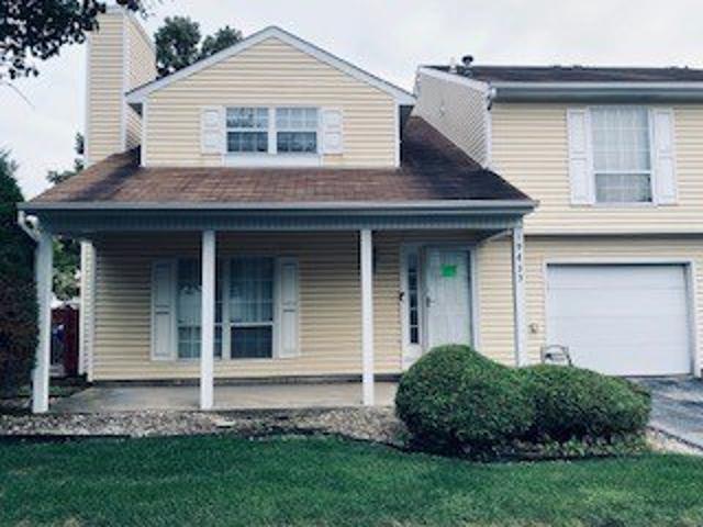Townhouse for sale in Country Club Hills, Illinois