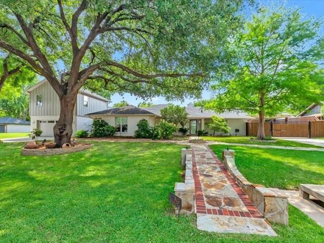 House for sale in Grapevine, Texas