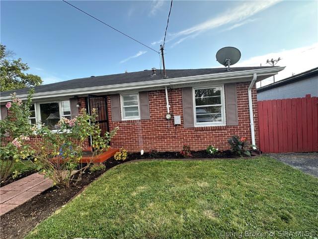 House for sale in New Albany, Indiana