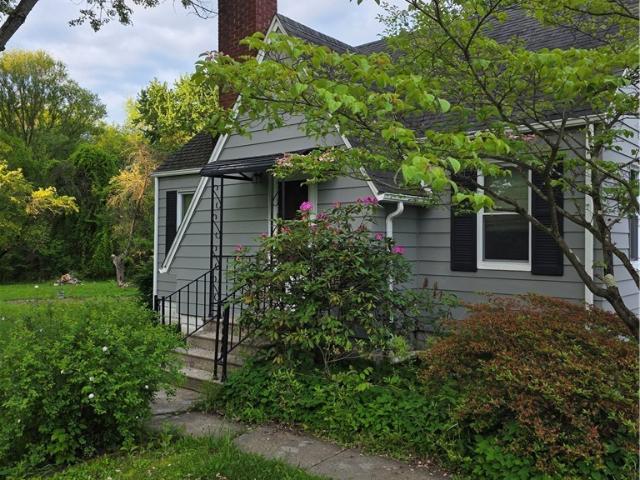 House for sale in Summit, Ohio