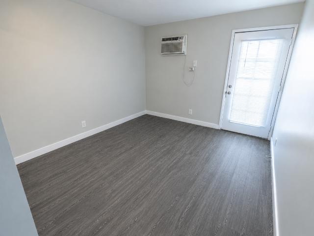 Apartment for rent in Canoga Park, California