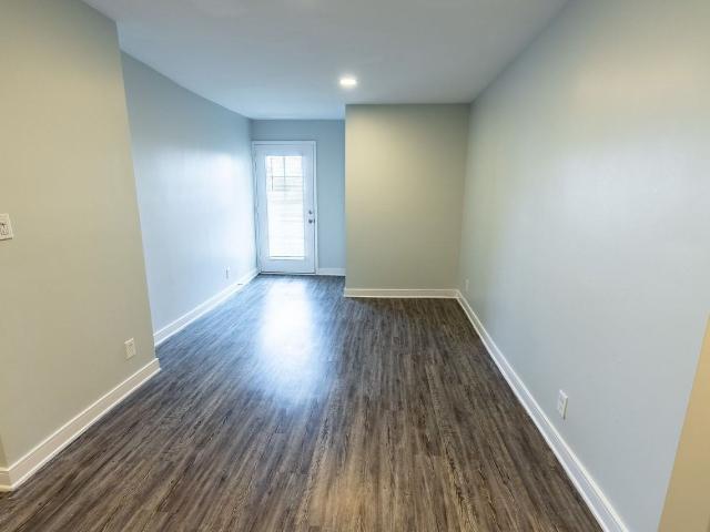 Apartment for rent in Canoga Park, California