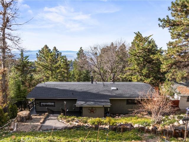 House for sale in Green Valley Lake, California