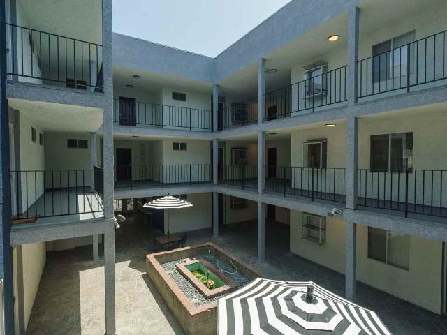 Apartment for rent in Canoga Park, California