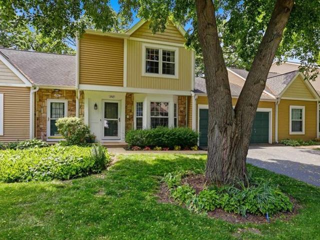 Townhouse for sale in Mchenry, Illinois