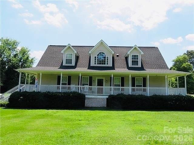 House for sale in Dallas, North Carolina
