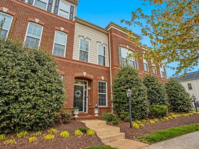 Townhouse for sale in Virginia