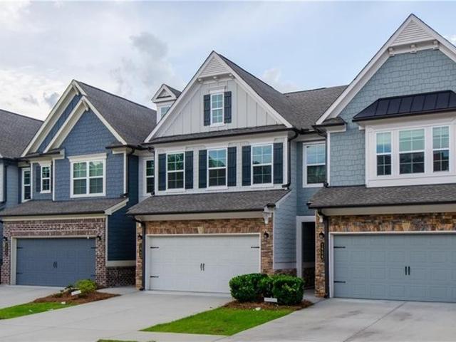 Townhouse for sale in Suwanee, Georgia