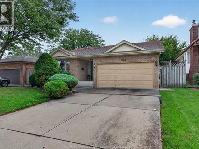 House for sale in Ontario
