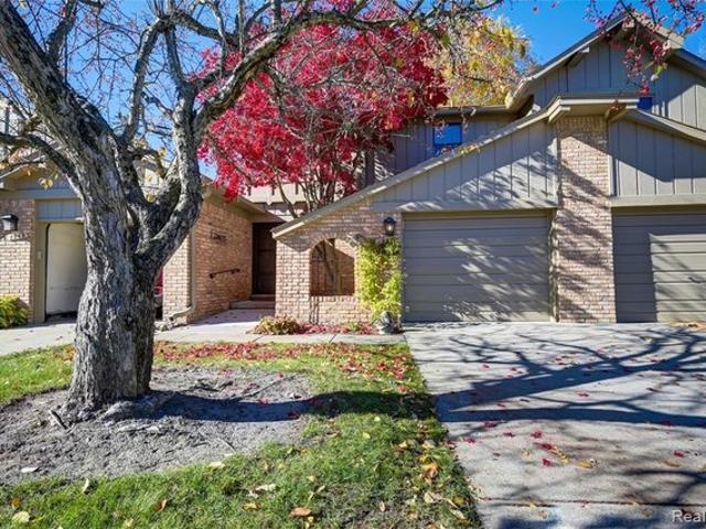 Townhouse for sale in Rochester, Michigan