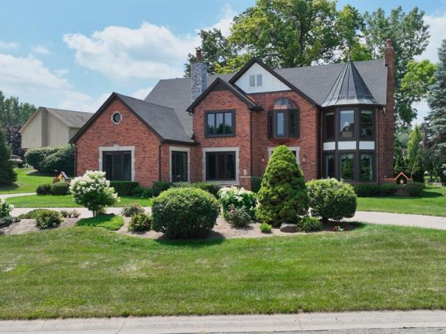 House for sale in Bloomfield Hills
