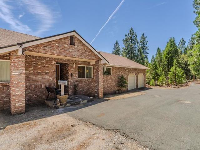 House for sale in Pine Grove, California