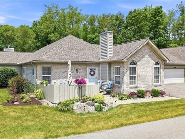 Condo for sale in Salem, Ohio
