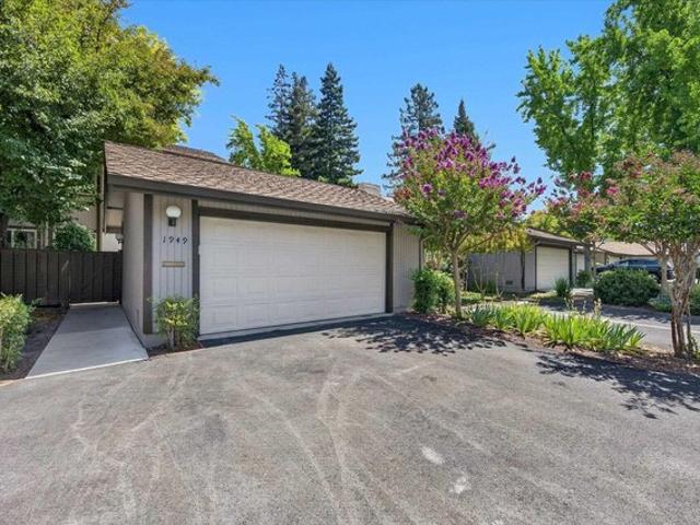Townhouse for sale in Walnut Creek, California