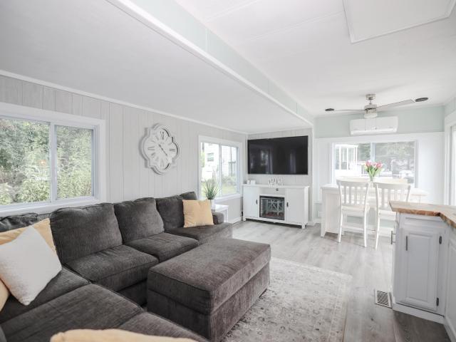 House for sale in Clinton Grove, Weare