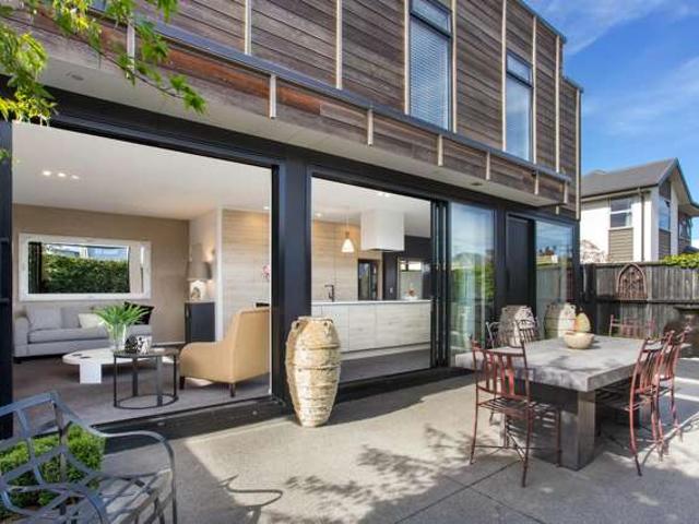 House for sale in Saint Albans, Canterbury