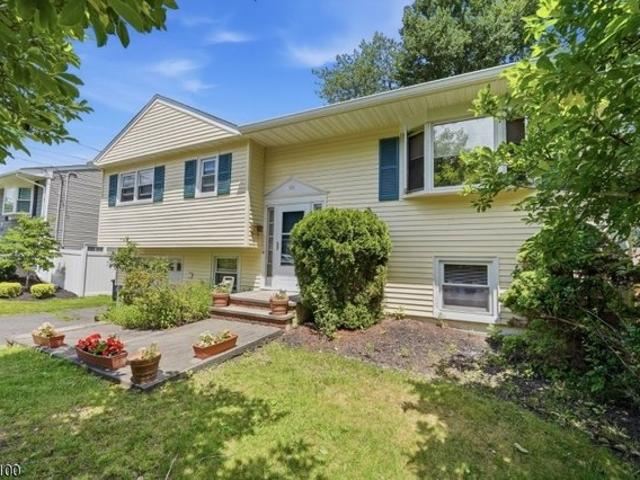 House for sale in Parsippany, New Jersey