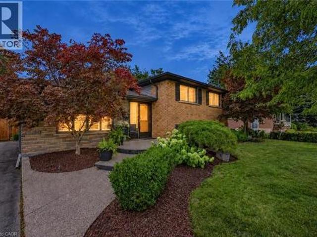 House for sale in Elizabeth Gardens, Burlington