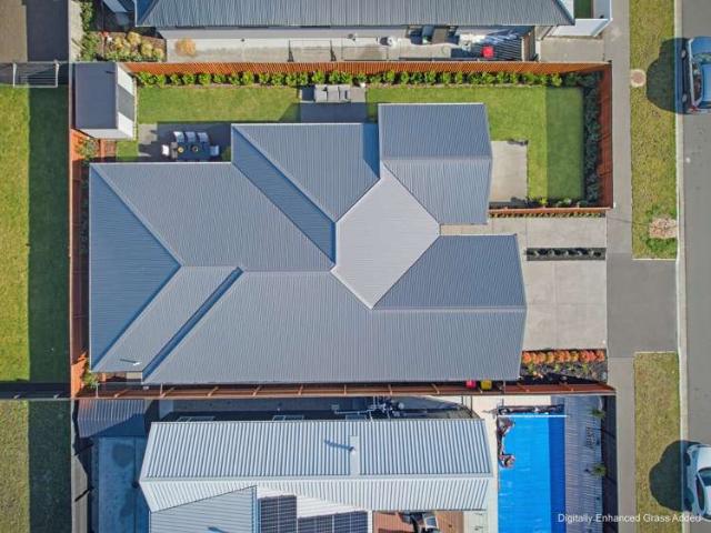 House for sale in Chaslands, Canterbury