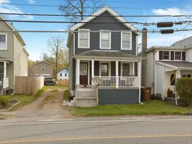 House for rent in Kingston