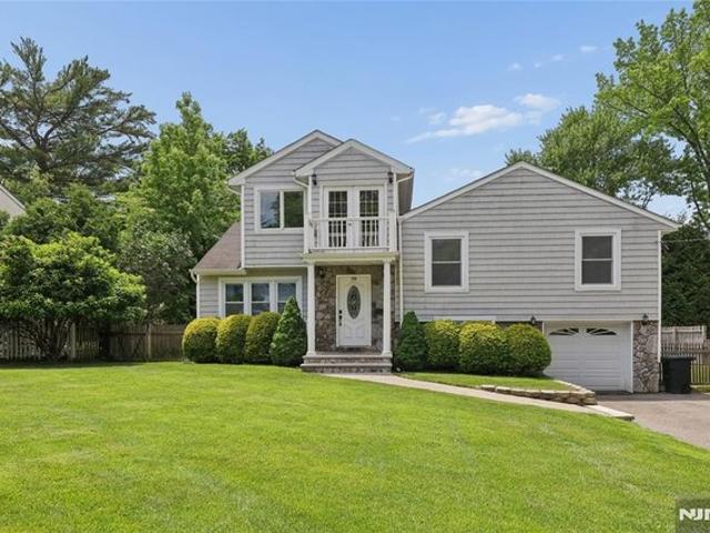 House for sale in Cresskill, New Jersey