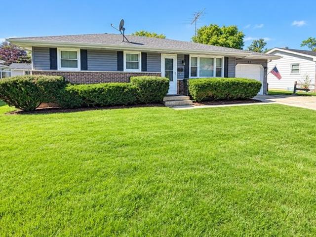 House for sale in South Elgin, Kane County