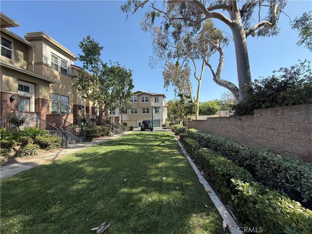 Condo for sale in Claremont