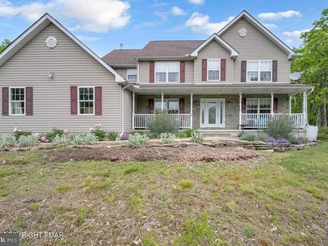 House for sale in Gilbert, Pennsylvania