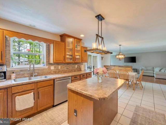 House for sale in Gilbert, Pennsylvania