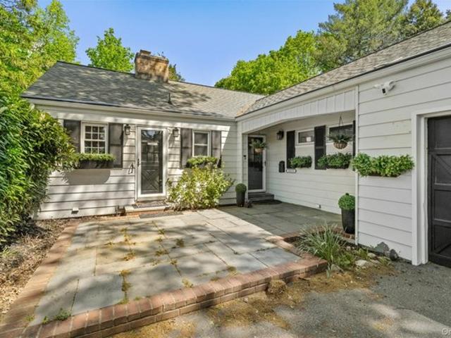 House for sale in Huntington, New York