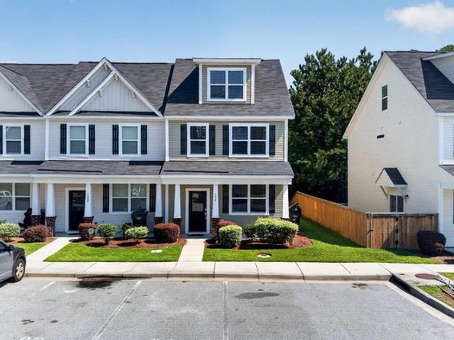 Townhouse for sale in Goose Creek, South Carolina